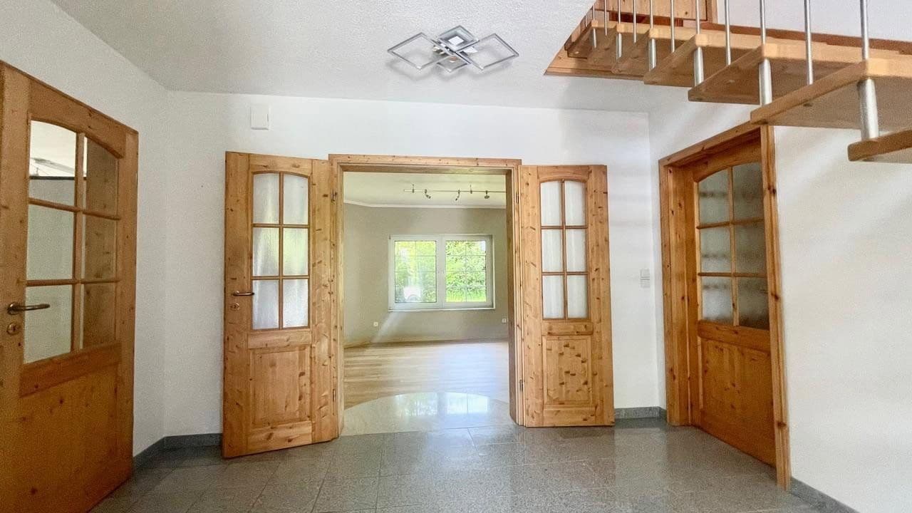 Predaj domu 250 m², pozemek 440 m², Reinfeld, Šlezvicko-Holštajnsko Predaj domu 250 m², pozemek 440 m², Reinfeld, Šlezvicko-Holštajnsko