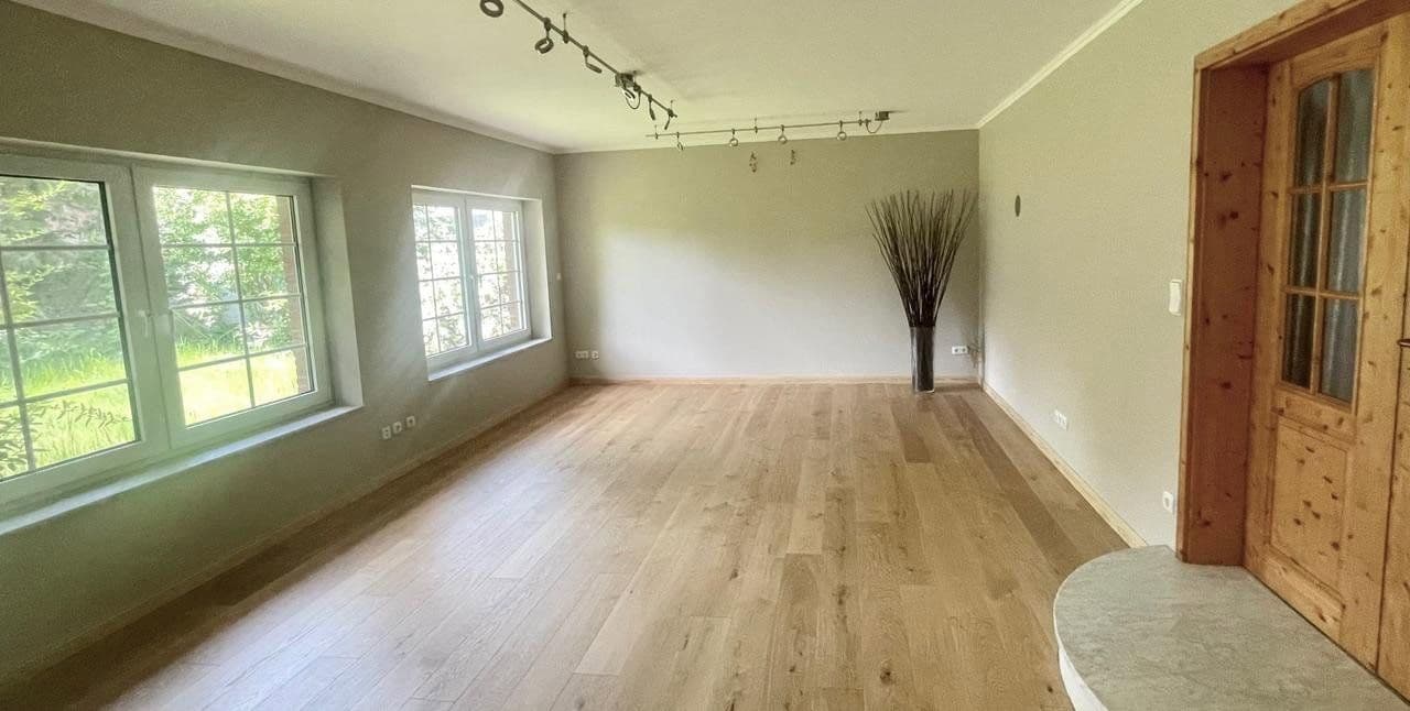 Predaj domu 250 m², pozemek 440 m², Reinfeld, Šlezvicko-Holštajnsko Predaj domu 250 m², pozemek 440 m², Reinfeld, Šlezvicko-Holštajnsko