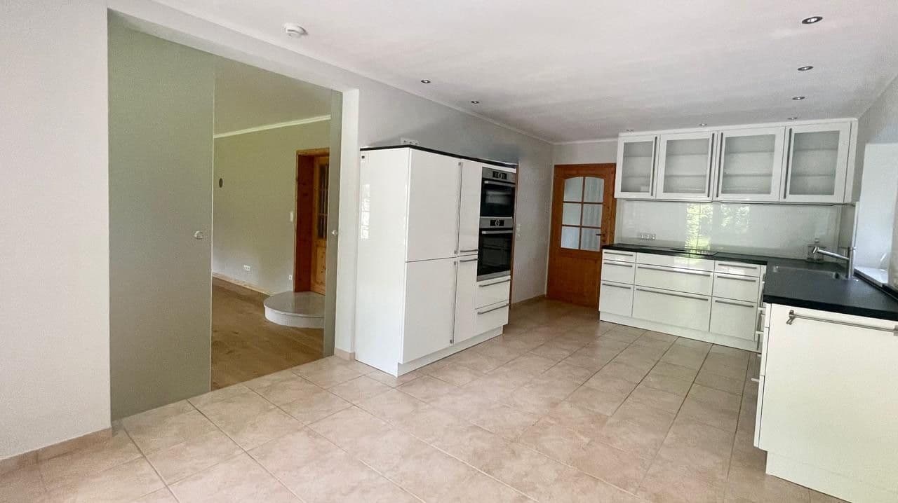 Predaj domu 250 m², pozemek 440 m², Reinfeld, Šlezvicko-Holštajnsko Predaj domu 250 m², pozemek 440 m², Reinfeld, Šlezvicko-Holštajnsko