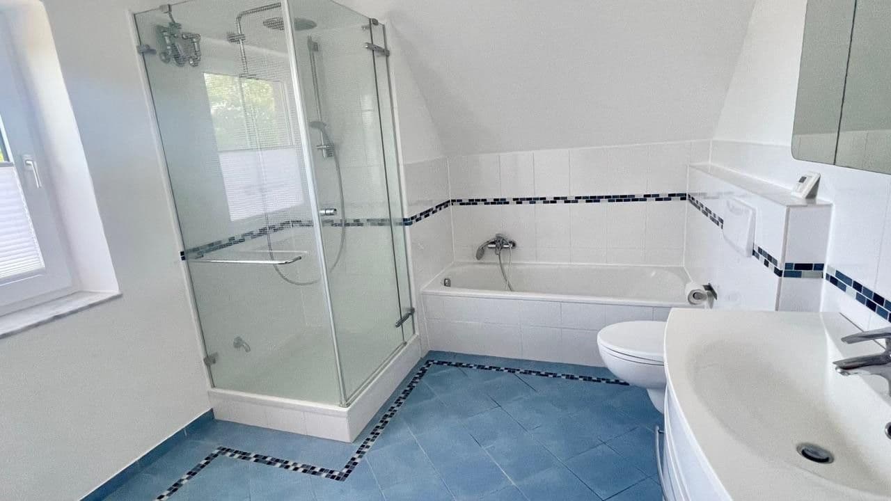 Predaj domu 250 m², pozemek 440 m², Reinfeld, Šlezvicko-Holštajnsko Predaj domu 250 m², pozemek 440 m², Reinfeld, Šlezvicko-Holštajnsko