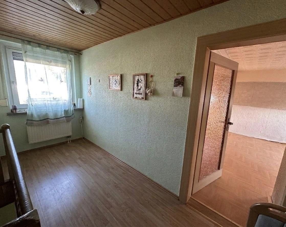 Predaj domu 90 m², pozemek 823 m², Chemnitz OT Schönau, Sasko Predaj domu 90 m², pozemek 823 m², Chemnitz OT Schönau, Sasko