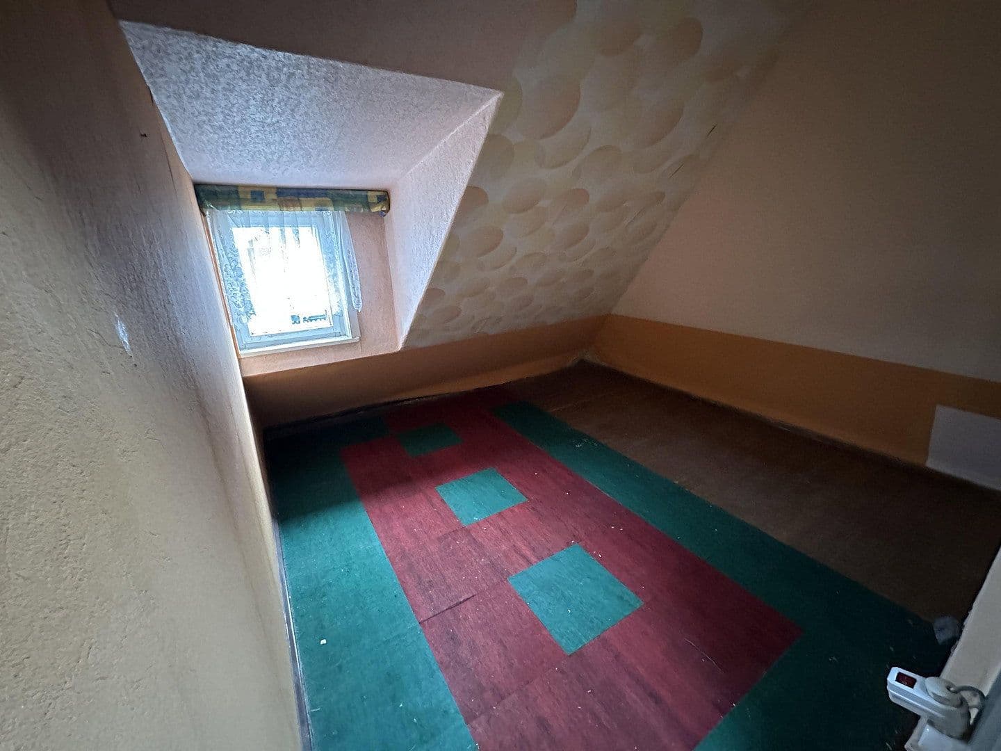 Predaj domu 90 m², pozemek 823 m², Chemnitz OT Schönau, Sasko Predaj domu 90 m², pozemek 823 m², Chemnitz OT Schönau, Sasko