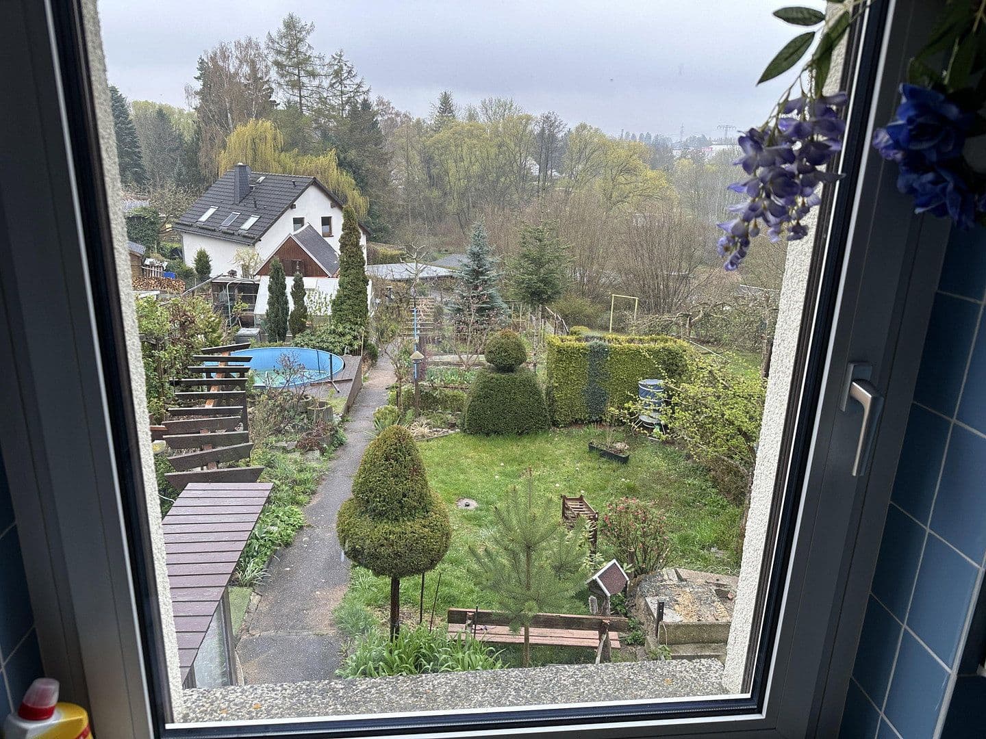 Predaj domu 90 m², pozemek 823 m², Chemnitz OT Schönau, Sasko Predaj domu 90 m², pozemek 823 m², Chemnitz OT Schönau, Sasko