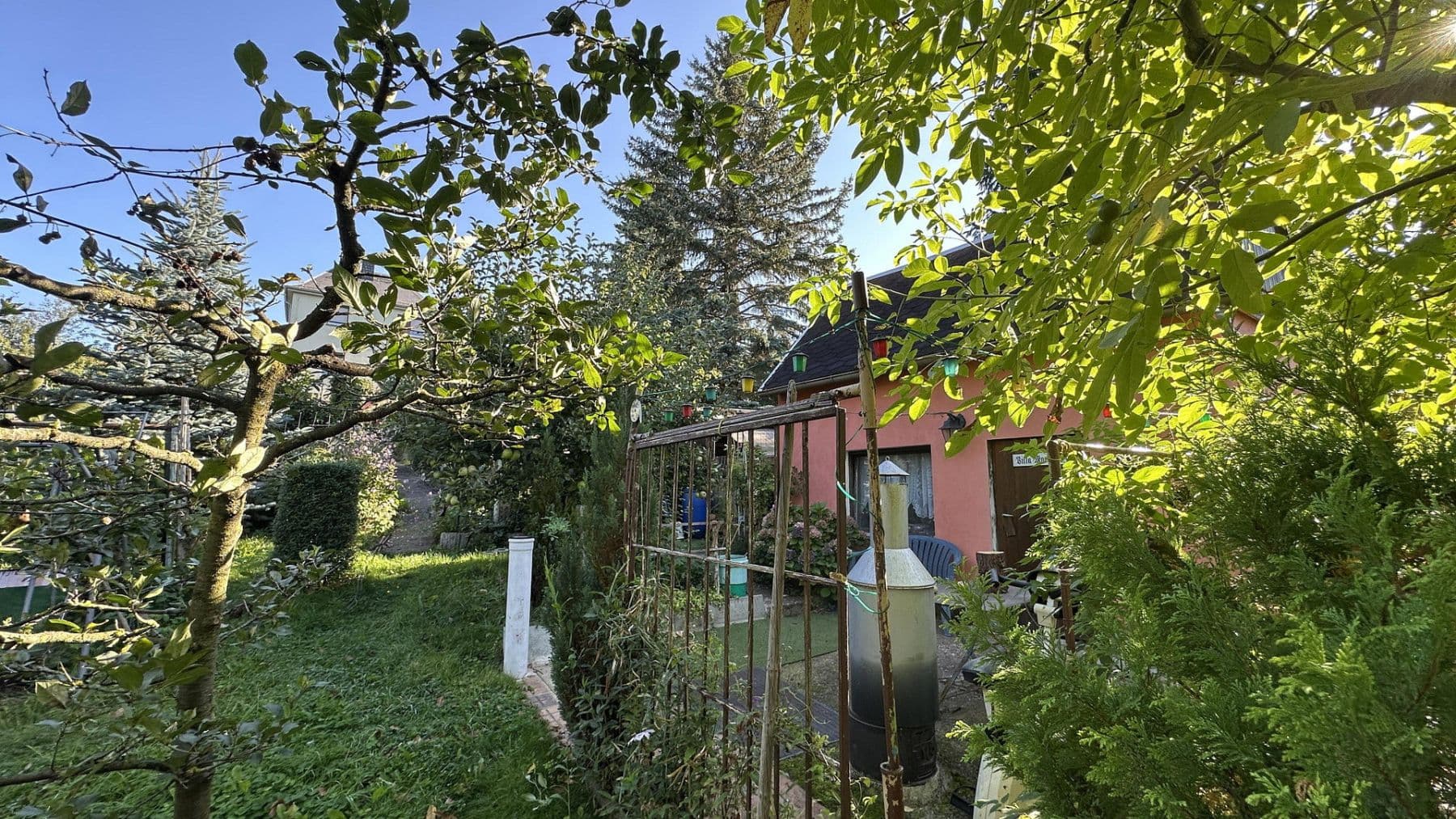 Predaj domu 90 m², pozemek 823 m², Chemnitz OT Schönau, Sasko Predaj domu 90 m², pozemek 823 m², Chemnitz OT Schönau, Sasko