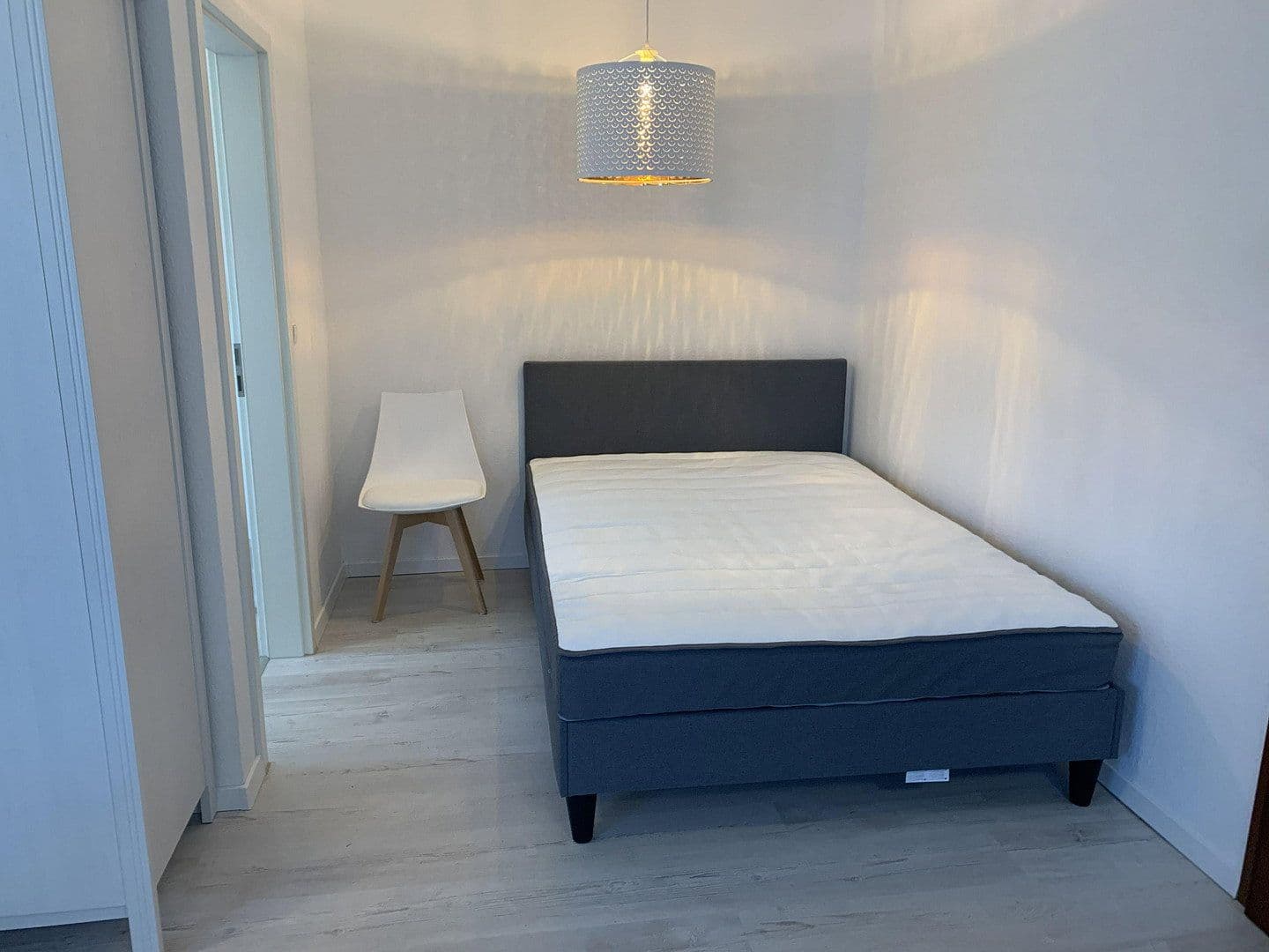 Prenájom bytu 1-izbový 26 m², Ludwigsburg, Bádensko-Wurttembersko Prenájom bytu 1-izbový 26 m², Ludwigsburg, Bádensko-Wurttembersko