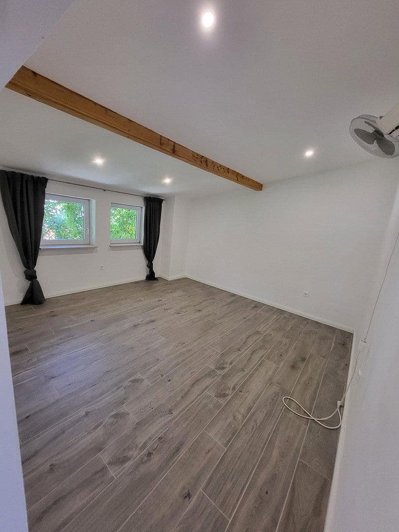 Predaj domu 171 m², pozemek 203 m², Walldorf, Bádensko-Wurttembersko Predaj domu 171 m², pozemek 203 m², Walldorf, Bádensko-Wurttembersko