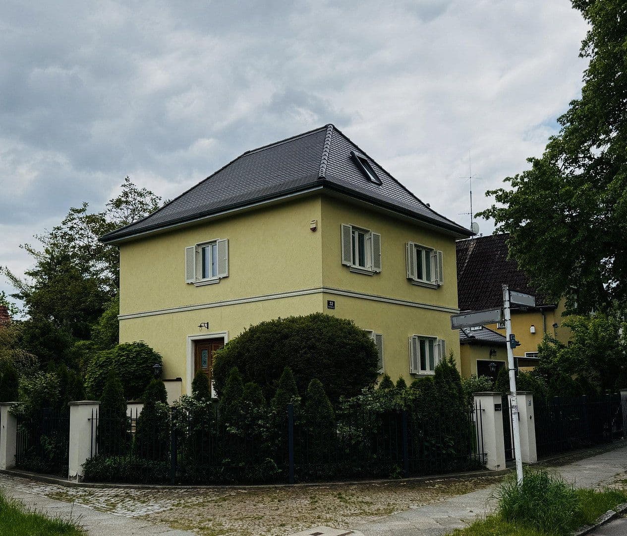 Predaj domu 136 m², pozemek 394 m², Berlin, Berlín Predaj domu 136 m², pozemek 394 m², Berlin, Berlín