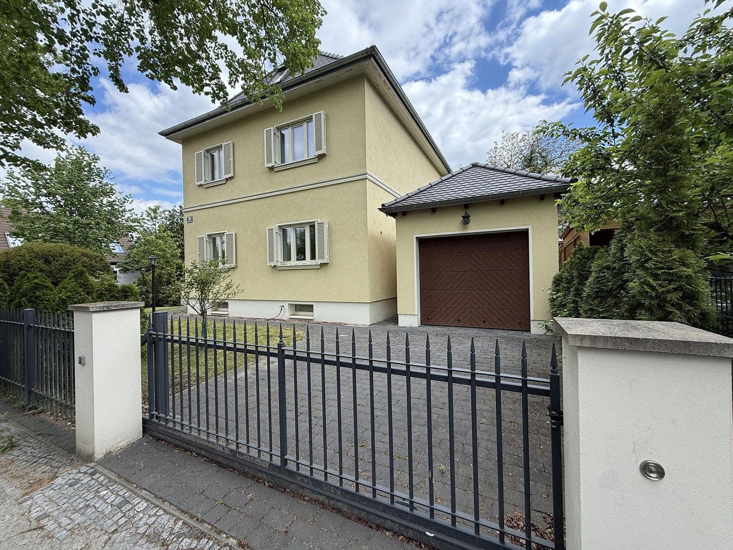 Predaj domu 136 m², pozemek 394 m², Berlin, Berlín Predaj domu 136 m², pozemek 394 m², Berlin, Berlín