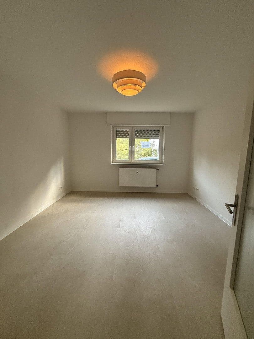 Prenájom bytu 3-izbový 65 m², Annweiler am Trifels, Porýnie-Falcko Prenájom bytu 3-izbový 65 m², Annweiler am Trifels, Porýnie-Falcko
