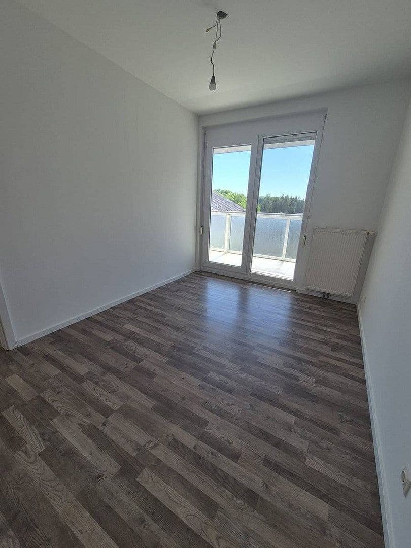 Prenájom bytu 2-izbový 72 m², Schwechat, Dolné Rakúsko Prenájom bytu 2-izbový 72 m², Schwechat, Dolné Rakúsko
