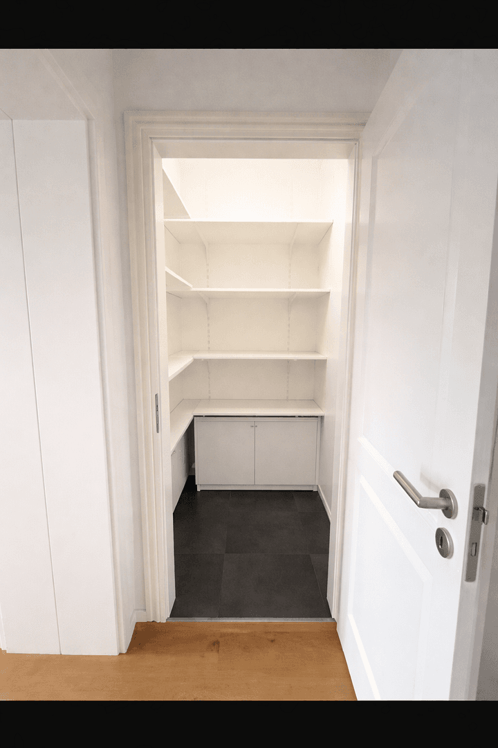 Prenájom bytu 3-izbový 63 m², Bonn, Severné Porýnie - Westfálsko Prenájom bytu 3-izbový 63 m², Bonn, Severné Porýnie - Westfálsko