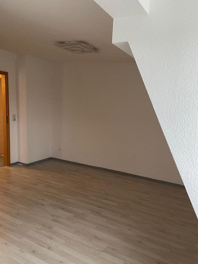 Prenájom bytu 3-izbový 77 m², Plavno, Sasko Prenájom bytu 3-izbový 77 m², Plavno, Sasko