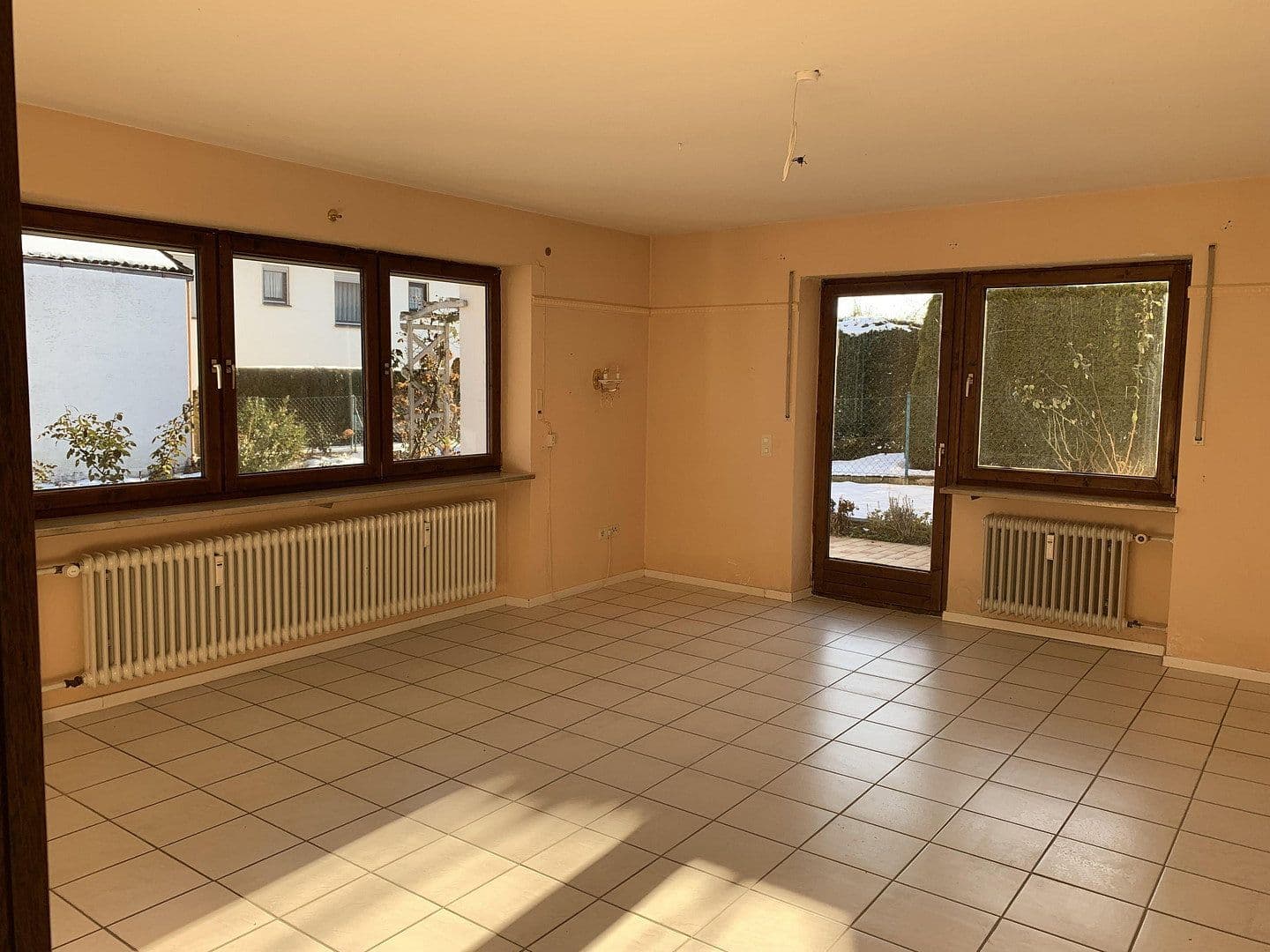 Predaj domu 210 m², pozemek 906 m², Bad Birnbach, Bavorsko Predaj domu 210 m², pozemek 906 m², Bad Birnbach, Bavorsko