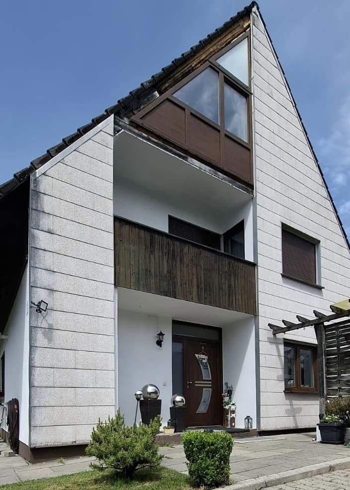 Predaj domu 104 m², pozemek 397 m², Griegweg 23a, Geretsried, Bavorsko Predaj domu 104 m², pozemek 397 m², Griegweg 23a, Geretsried, Bavorsko