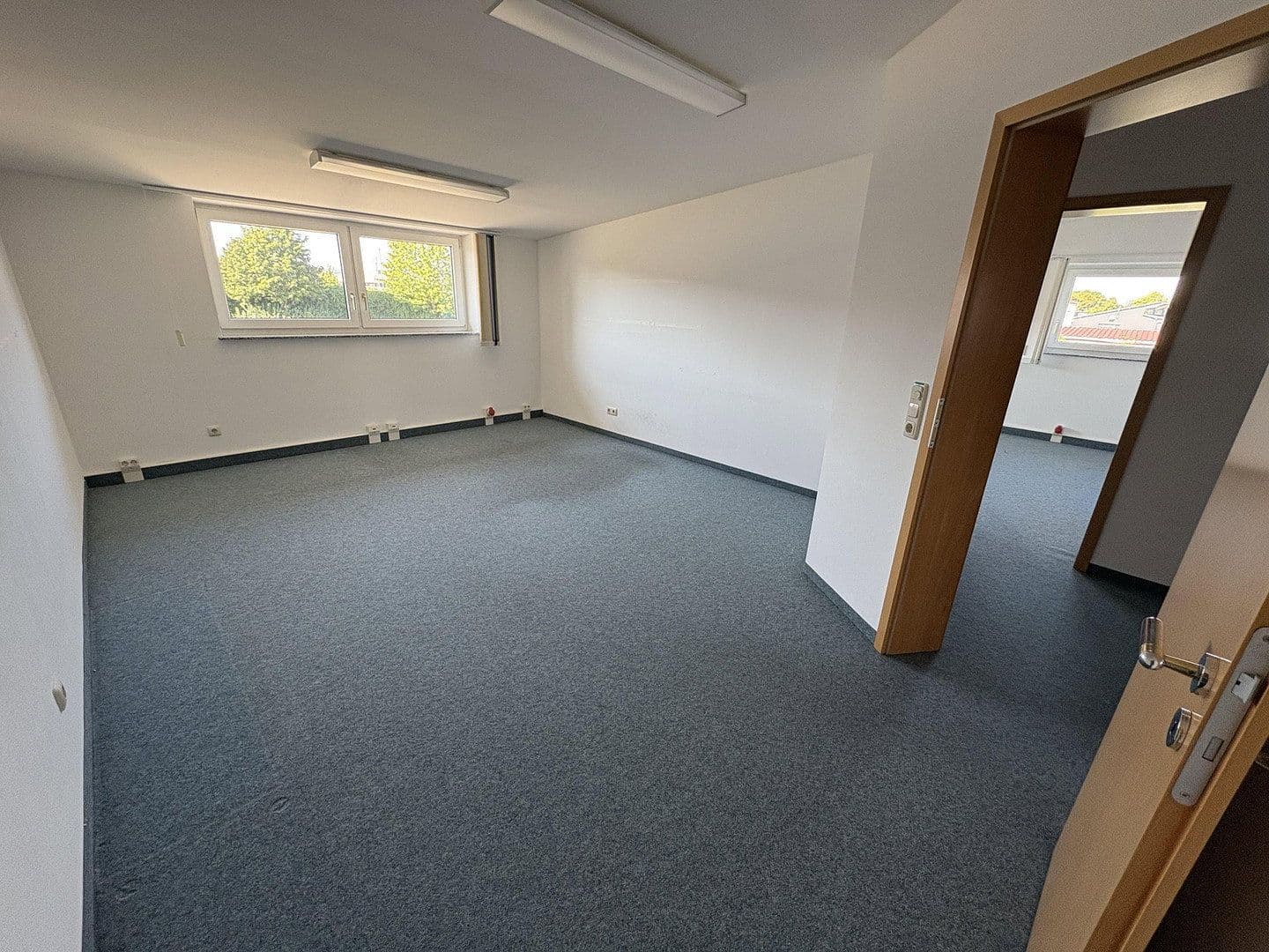 Prenájom kancelárie 300 m², Marktoberdorf, Bavorsko Prenájom kancelárie 300 m², Marktoberdorf, Bavorsko