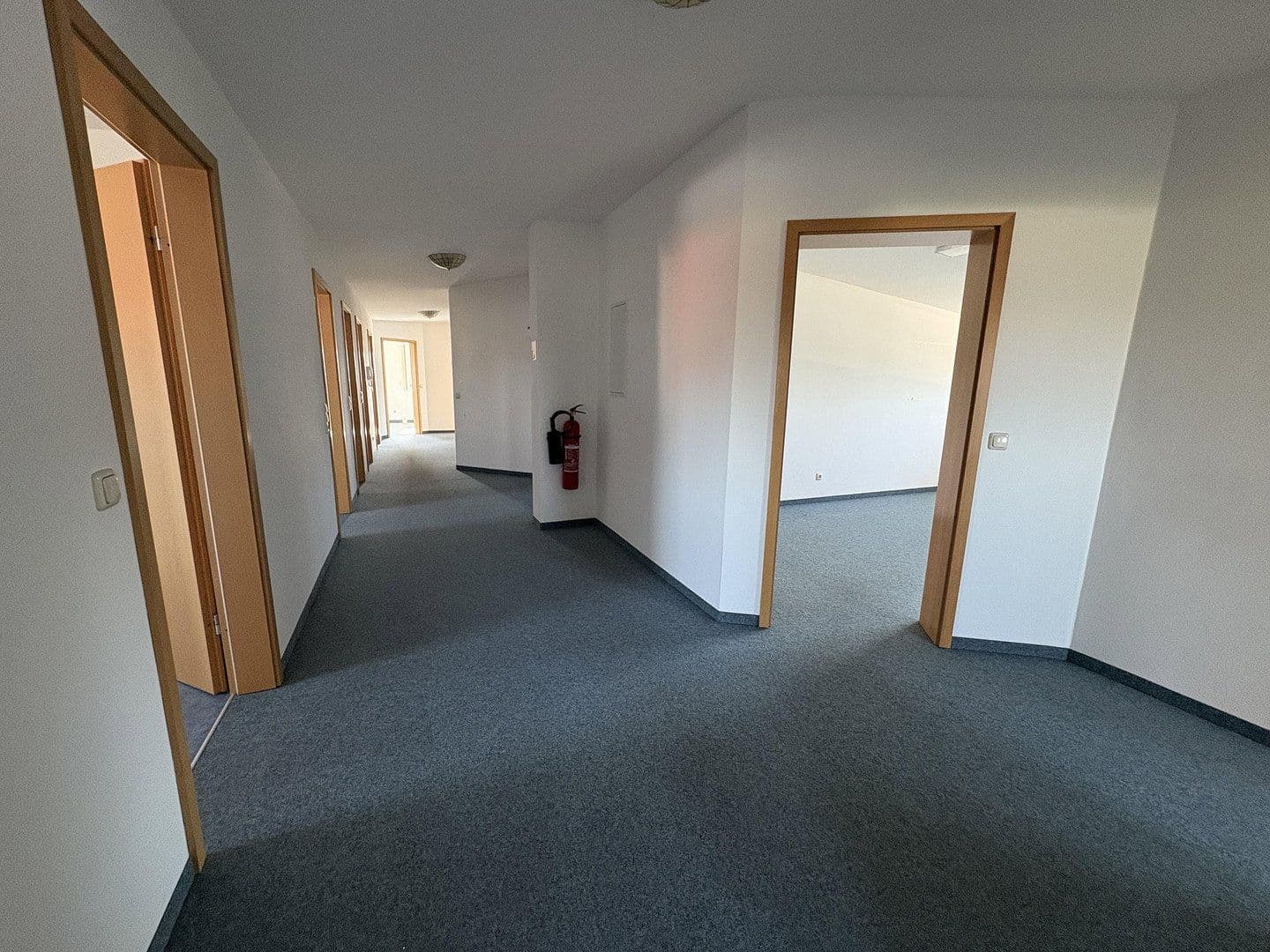 Prenájom kancelárie 300 m², Marktoberdorf, Bavorsko Prenájom kancelárie 300 m², Marktoberdorf, Bavorsko