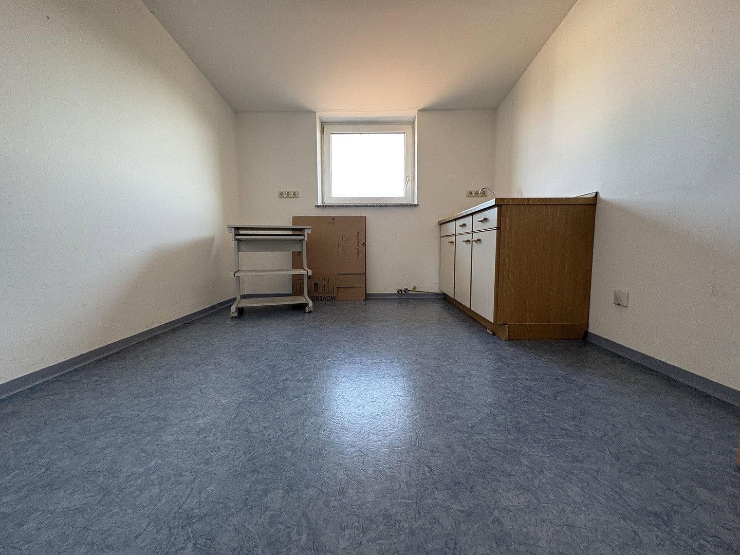 Prenájom kancelárie 300 m², Marktoberdorf, Bavorsko Prenájom kancelárie 300 m², Marktoberdorf, Bavorsko