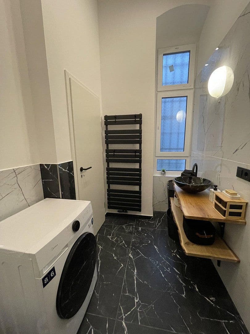 Prenájom bytu 2-izbový 45 m², Berlin, Berlín Prenájom bytu 2-izbový 45 m², Berlin, Berlín