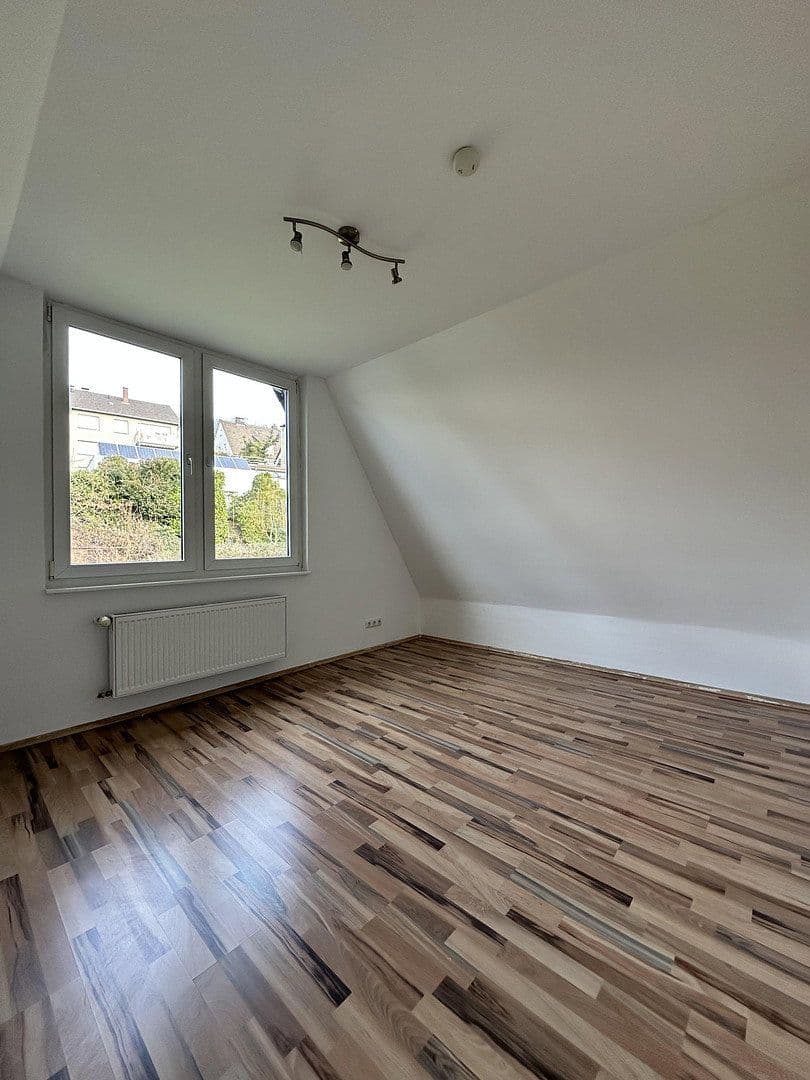 Prenájom domu 100 m², pozemek 600 m², Wetter (Ruhr), Severné Porýnie - Westfálsko Prenájom domu 100 m², pozemek 600 m², Wetter (Ruhr), Severné Porýnie - Westfálsko