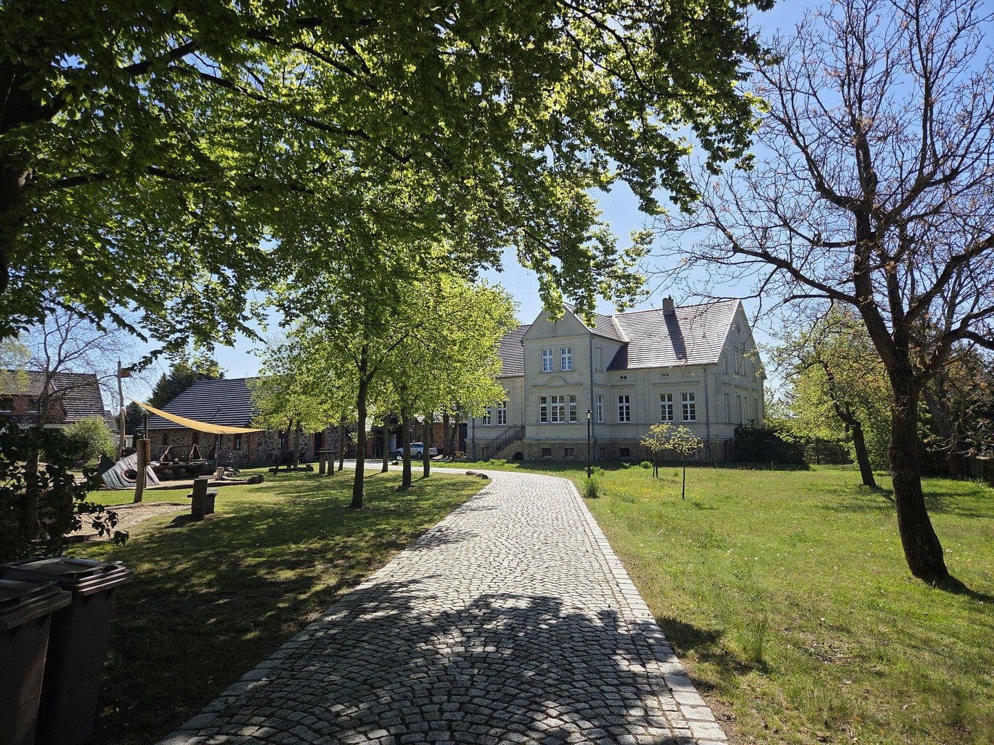 Predaj domu 1.426 m², pozemek 4.406 m², Schleife - Slepo, Sasko Predaj domu 1.426 m², pozemek 4.406 m², Schleife - Slepo, Sasko