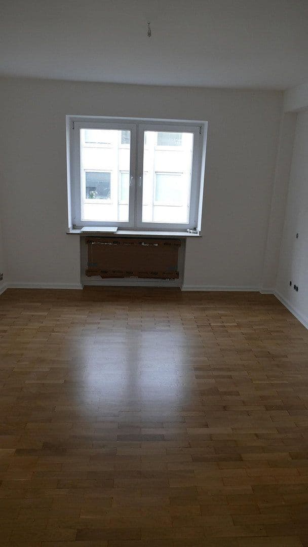 Prenájom bytu 2-izbový 65 m², Derendorfer Straße 14, Düsseldorf, Severné Porýnie - Westfálsko Prenájom bytu 2-izbový 65 m², Derendorfer Straße 14, Düsseldorf, Severné Porýnie - Westfálsko