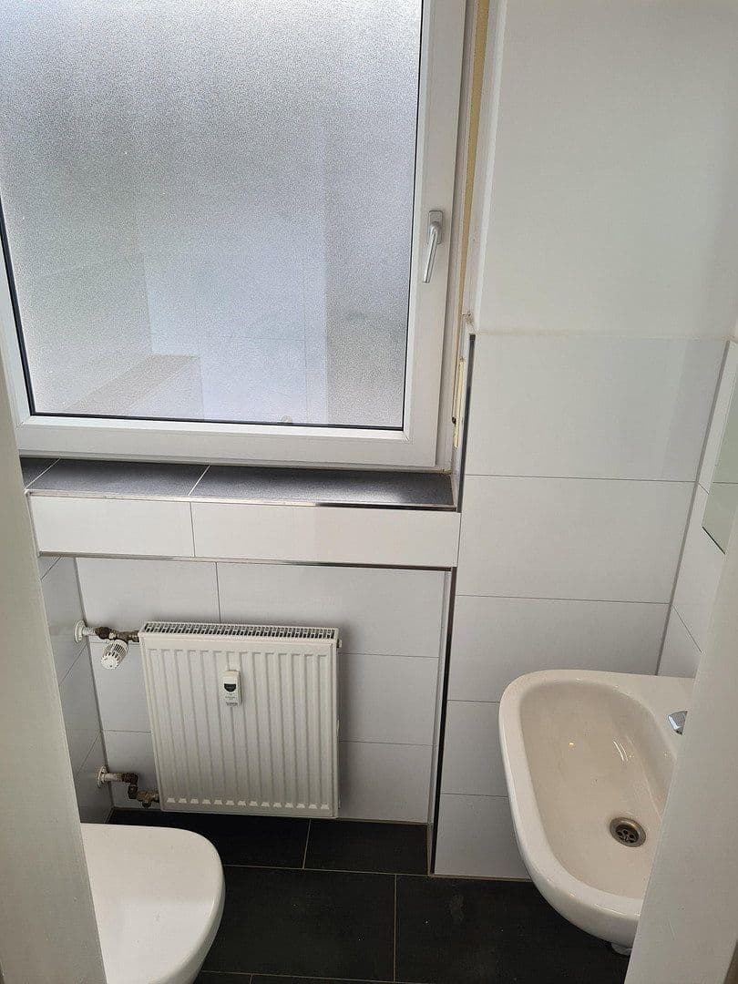 Prenájom bytu 4-izbový 102 m², Uhlenbrockstrasse 13, Gelsenkirchen, Severné Porýnie - Westfálsko Prenájom bytu 4-izbový 102 m², Uhlenbrockstrasse 13, Gelsenkirchen, Severné Porýnie - Westfálsko