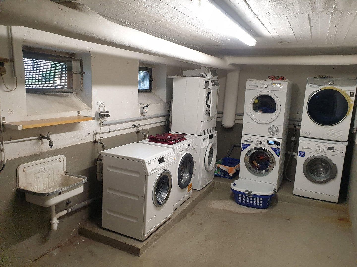 Prenájom bytu 4-izbový 102 m², Uhlenbrockstrasse 13, Gelsenkirchen, Severné Porýnie - Westfálsko Prenájom bytu 4-izbový 102 m², Uhlenbrockstrasse 13, Gelsenkirchen, Severné Porýnie - Westfálsko