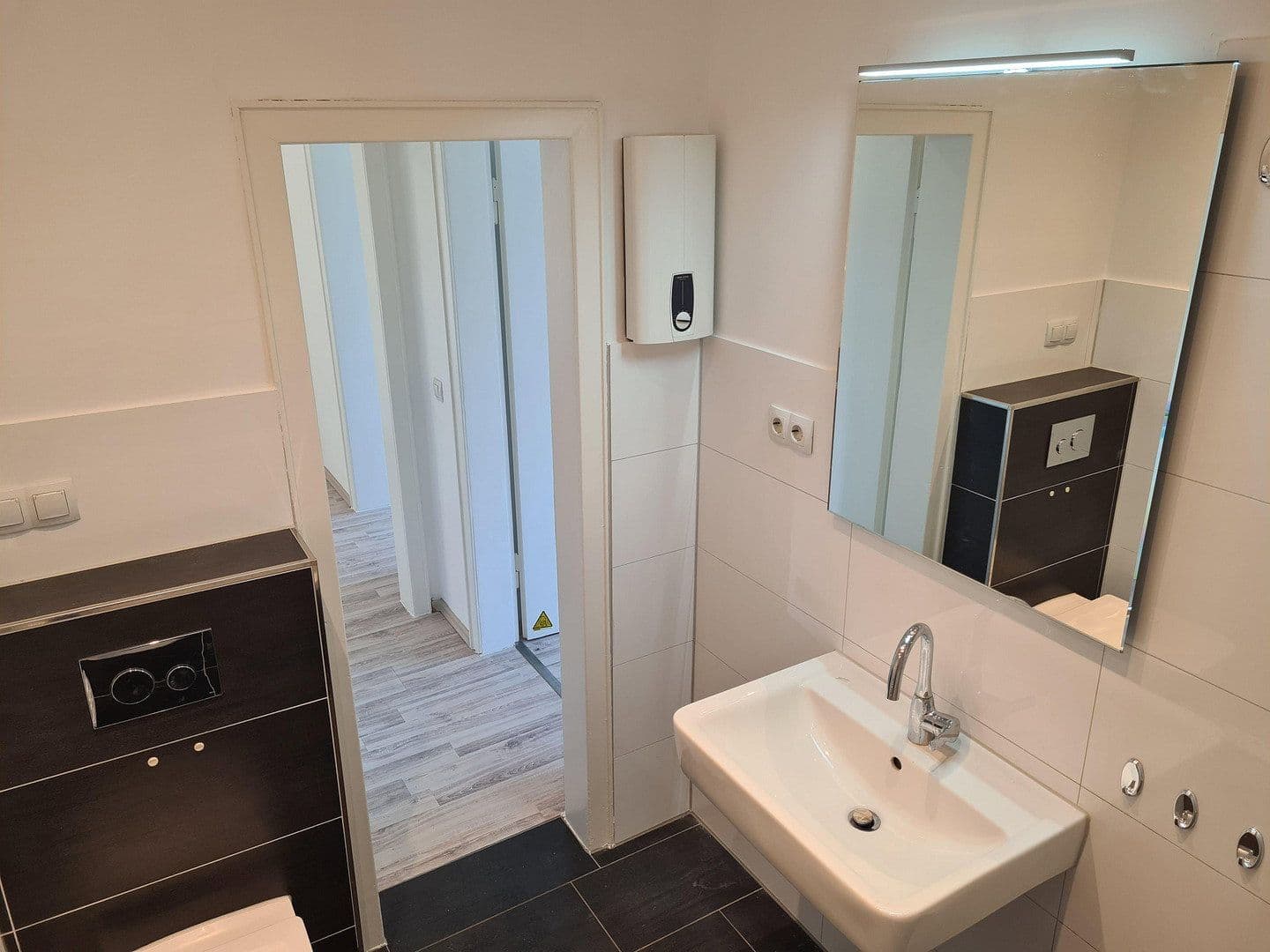 Prenájom bytu 4-izbový 102 m², Uhlenbrockstrasse 13, Gelsenkirchen, Severné Porýnie - Westfálsko Prenájom bytu 4-izbový 102 m², Uhlenbrockstrasse 13, Gelsenkirchen, Severné Porýnie - Westfálsko