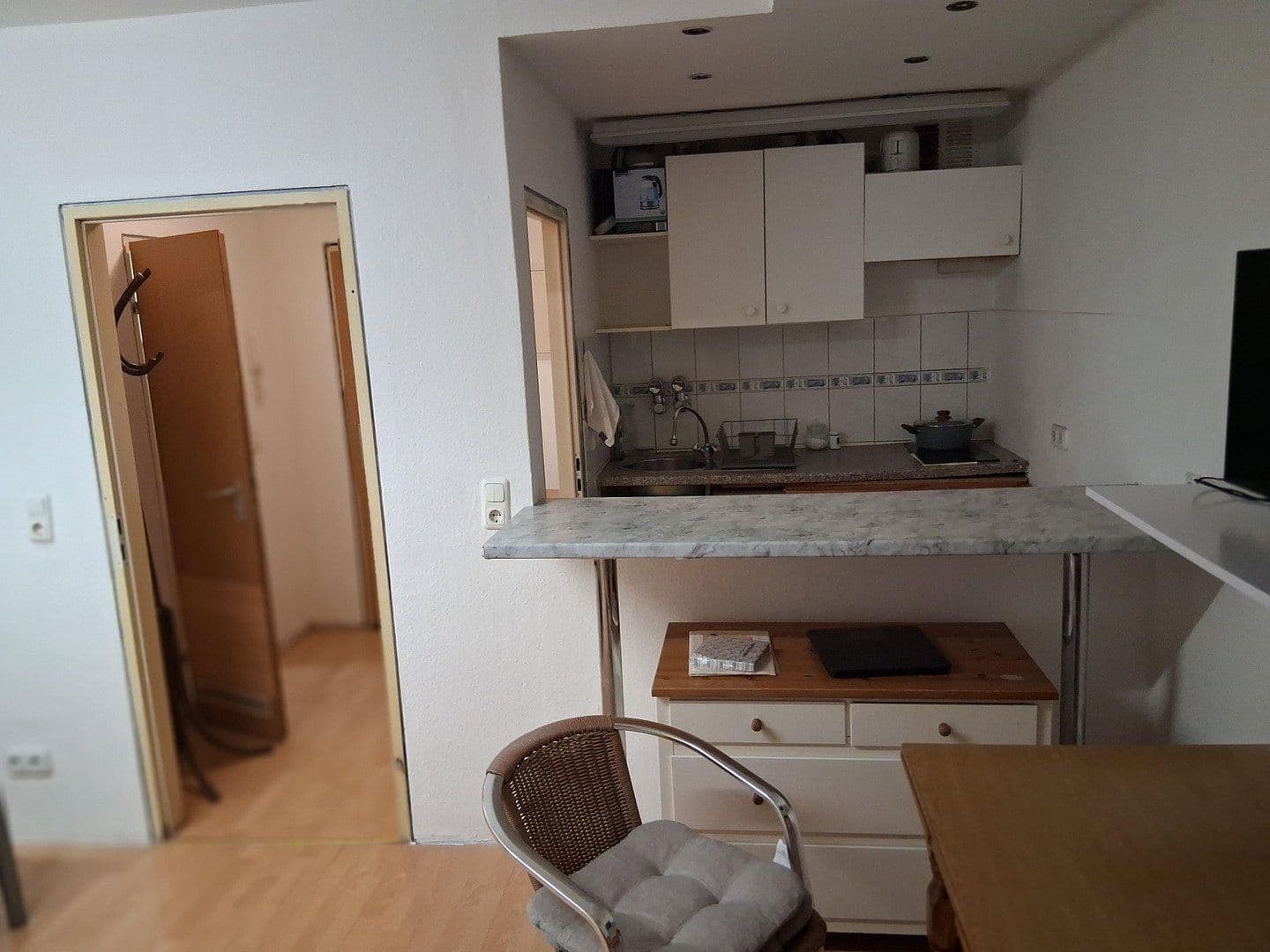 Predaj bytu 1-izbový 26 m², Oeserstr. 99-101, Frankfurt-Nied, Hesensko Predaj bytu 1-izbový 26 m², Oeserstr. 99-101, Frankfurt-Nied, Hesensko
