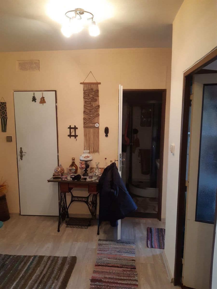 Predaj bytu 3-izbový 68 m², kpt. Nálepky, Třinec, Moravskoslezský kraj Predaj bytu 3-izbový 68 m², kpt. Nálepky, Třinec, Moravskoslezský kraj