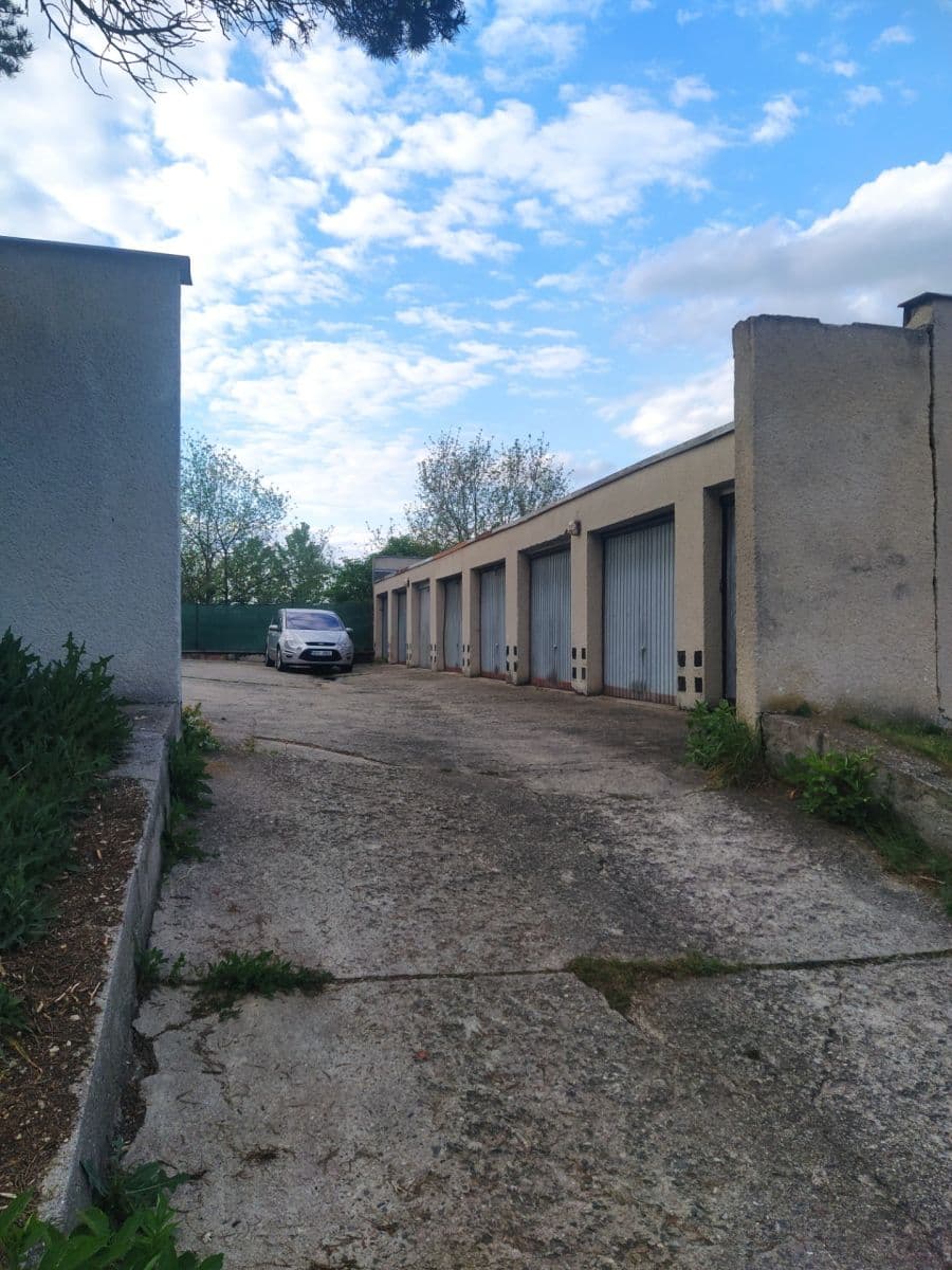 Predaj garáže 18 m², Náchodská, Tábor, Jihočeský kraj Predaj garáže 18 m², Náchodská, Tábor, Jihočeský kraj