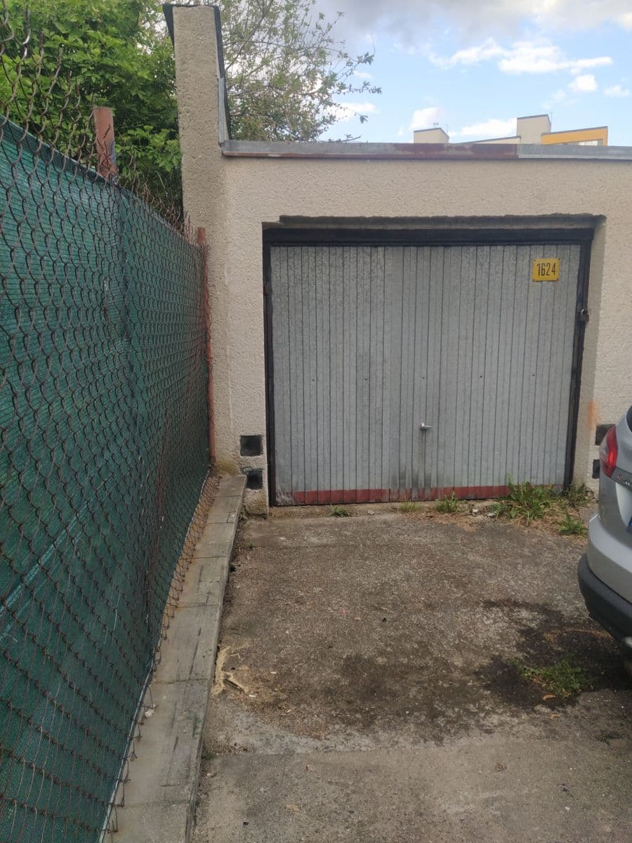 Predaj garáže 18 m², Náchodská, Tábor, Jihočeský kraj Predaj garáže 18 m², Náchodská, Tábor, Jihočeský kraj