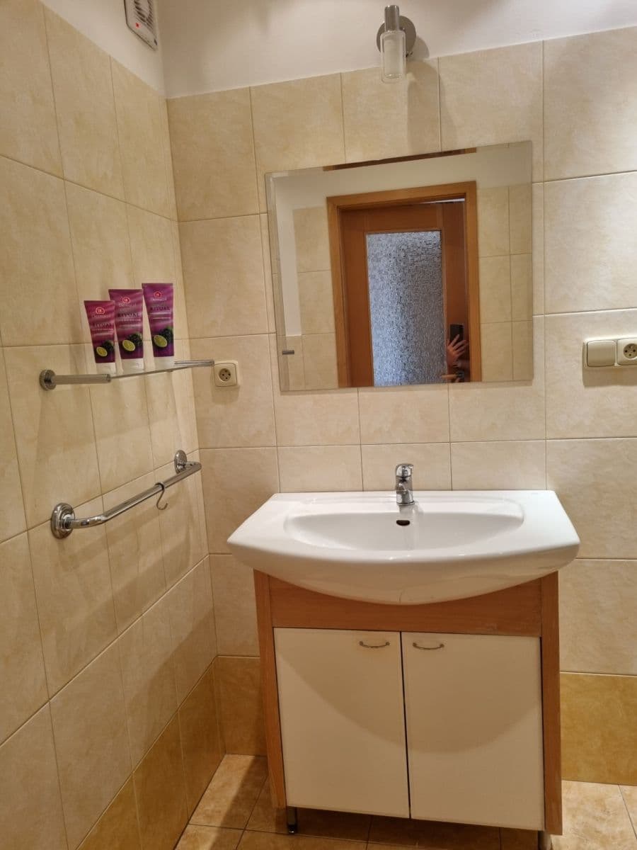 Predaj bytu 3-izbový 62 m², Papírníkova, Praha, Praha Predaj bytu 3-izbový 62 m², Papírníkova, Praha, Praha
