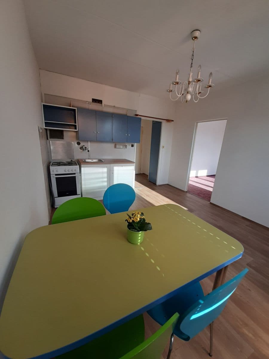 Prenájom bytu 1-izbový 37 m², Pod Hůrkou, Klatovy, Plzeňský kraj Prenájom bytu 1-izbový 37 m², Pod Hůrkou, Klatovy, Plzeňský kraj