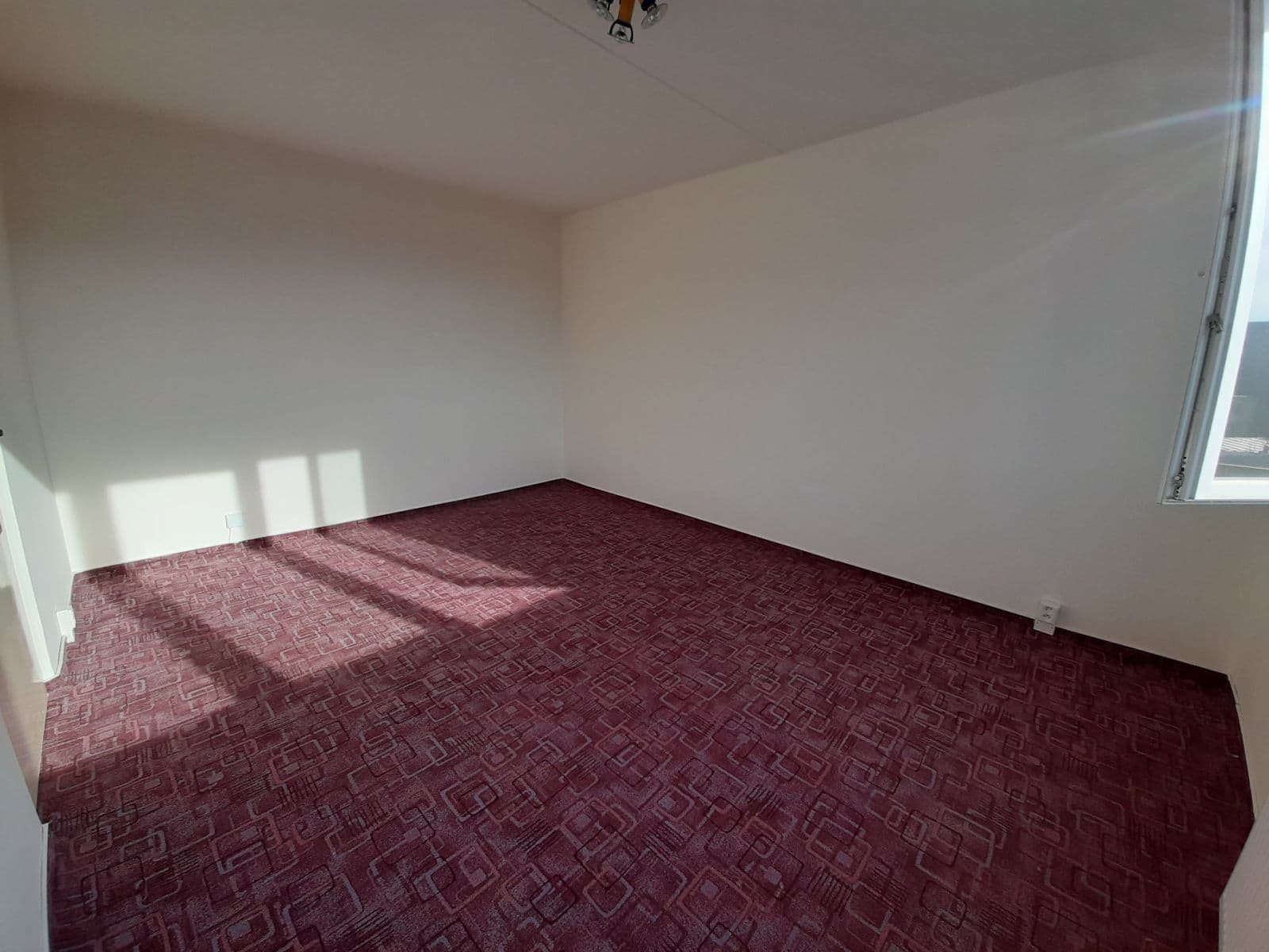 Prenájom bytu 1-izbový 37 m², Pod Hůrkou, Klatovy, Plzeňský kraj Prenájom bytu 1-izbový 37 m², Pod Hůrkou, Klatovy, Plzeňský kraj