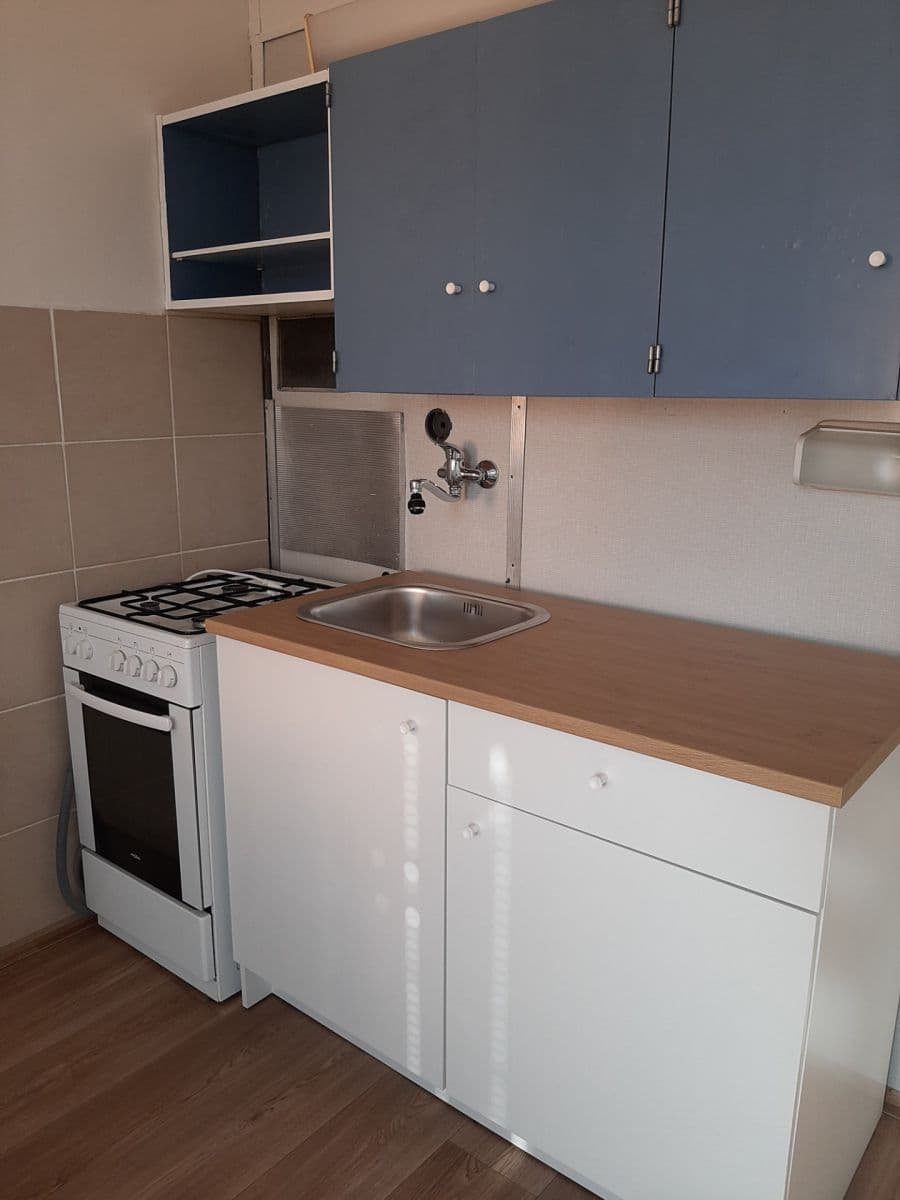 Prenájom bytu 1-izbový 37 m², Pod Hůrkou, Klatovy, Plzeňský kraj Prenájom bytu 1-izbový 37 m², Pod Hůrkou, Klatovy, Plzeňský kraj
