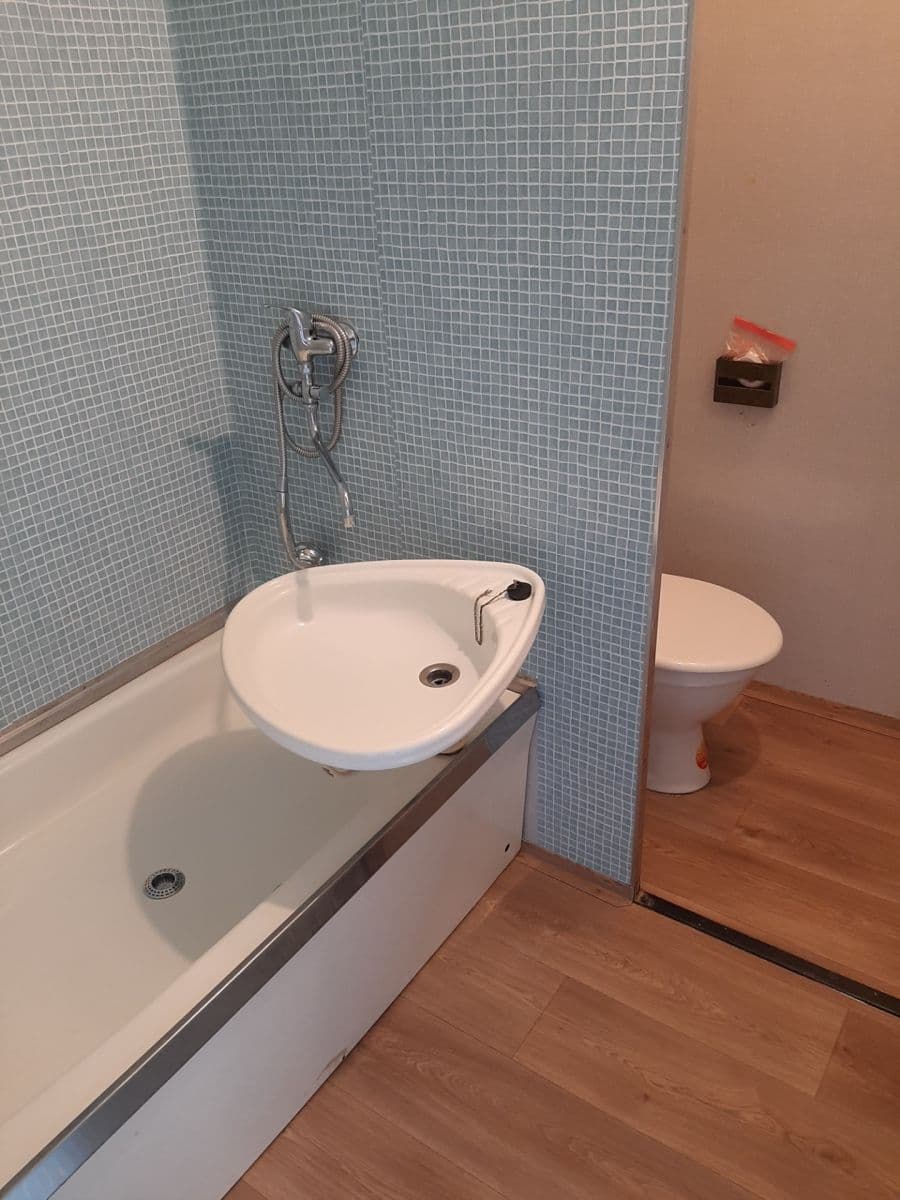 Prenájom bytu 1-izbový 37 m², Pod Hůrkou, Klatovy, Plzeňský kraj Prenájom bytu 1-izbový 37 m², Pod Hůrkou, Klatovy, Plzeňský kraj