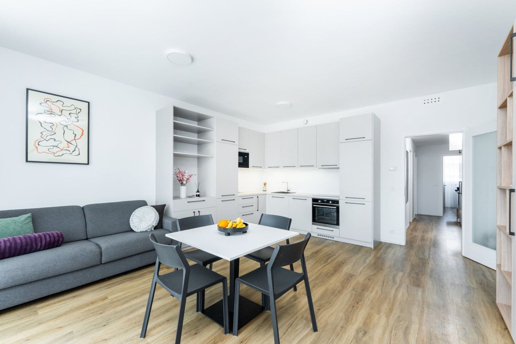 Prenájom bytu 3-izbový 75 m², Odkolkova, Praha, Praha Prenájom bytu 3-izbový 75 m², Odkolkova, Praha, Praha