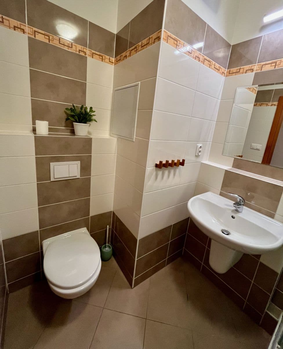 Prenájom bytu 1-izbový 33 m², Davidovičova, Praha, Praha Prenájom bytu 1-izbový 33 m², Davidovičova, Praha, Praha