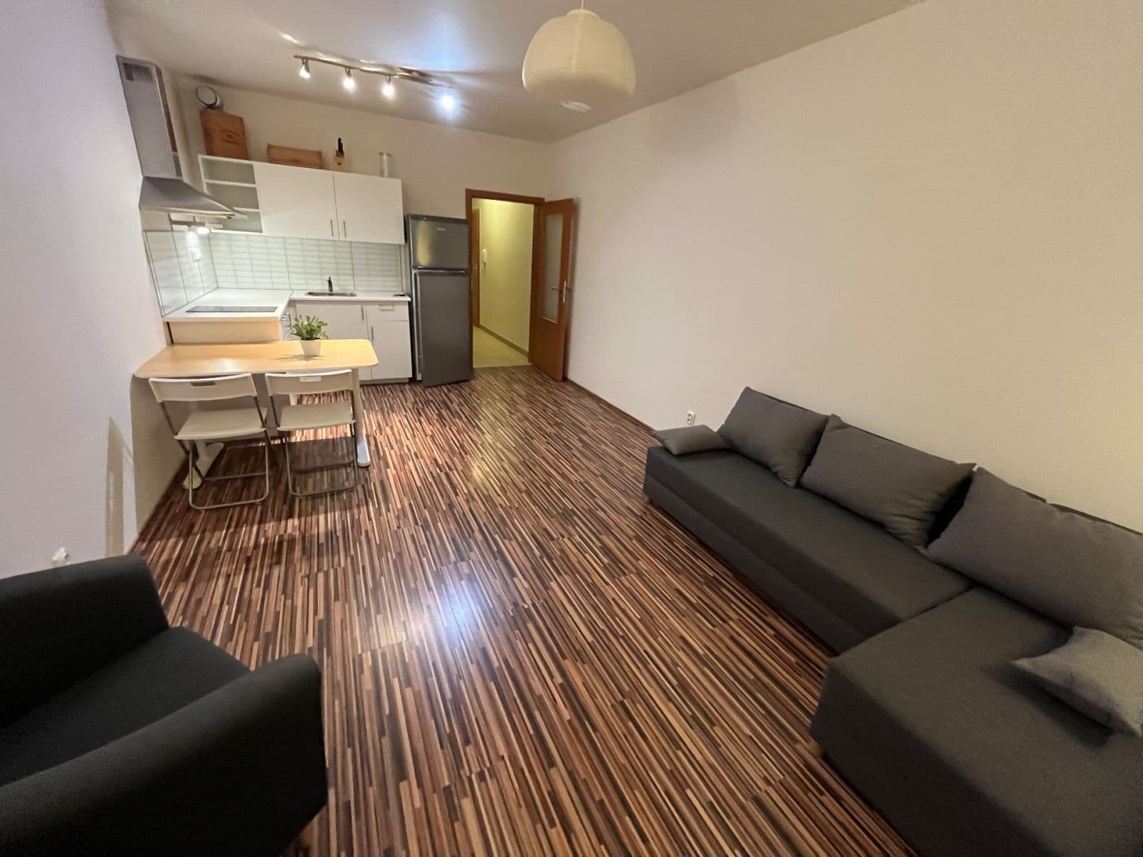 Prenájom bytu 1-izbový 33 m², Davidovičova, Praha, Praha Prenájom bytu 1-izbový 33 m², Davidovičova, Praha, Praha