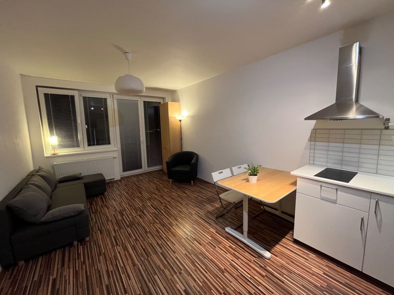 Prenájom bytu 1-izbový 33 m², Davidovičova, Praha, Praha Prenájom bytu 1-izbový 33 m², Davidovičova, Praha, Praha