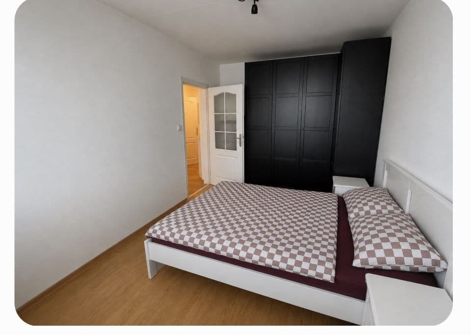 Prenájom bytu 3-izbový 64 m², Makovského, Praha, Praha Prenájom bytu 3-izbový 64 m², Makovského, Praha, Praha