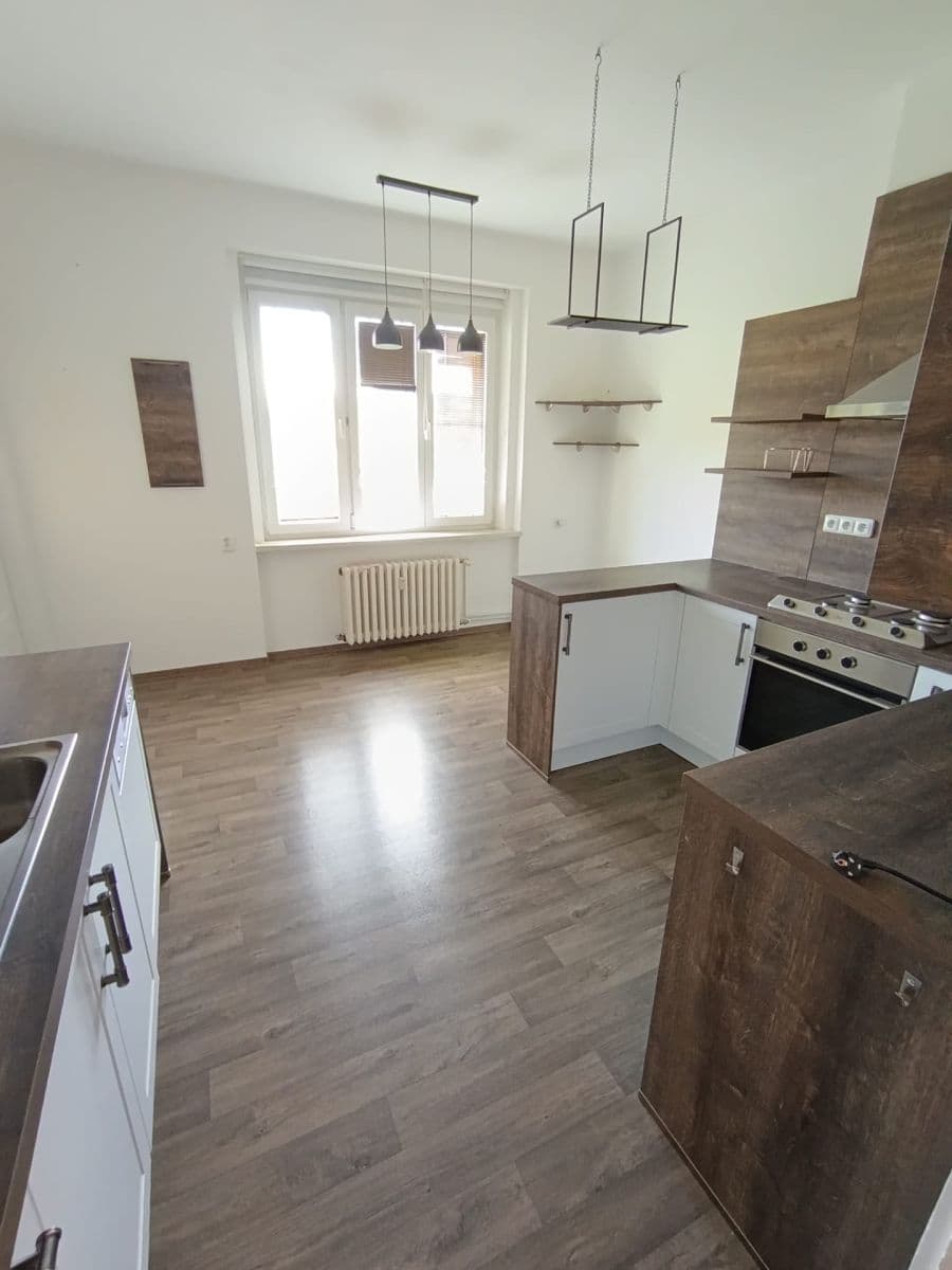 Prenájom bytu 2-izbový 81 m², Palachova, Ústí nad Labem, Ústecký kraj Prenájom bytu 2-izbový 81 m², Palachova, Ústí nad Labem, Ústecký kraj