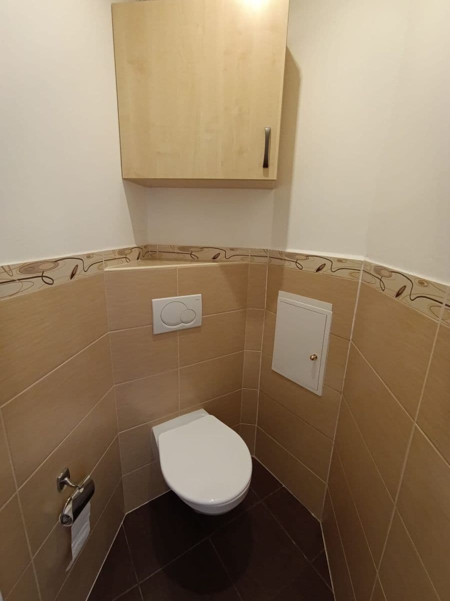 Prenájom bytu 2-izbový 81 m², Palachova, Ústí nad Labem, Ústecký kraj Prenájom bytu 2-izbový 81 m², Palachova, Ústí nad Labem, Ústecký kraj