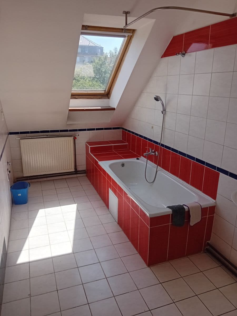 Prenájom bytu 3-izbový 120 m², Nad Kolčavkou, Praha, Praha Prenájom bytu 3-izbový 120 m², Nad Kolčavkou, Praha, Praha
