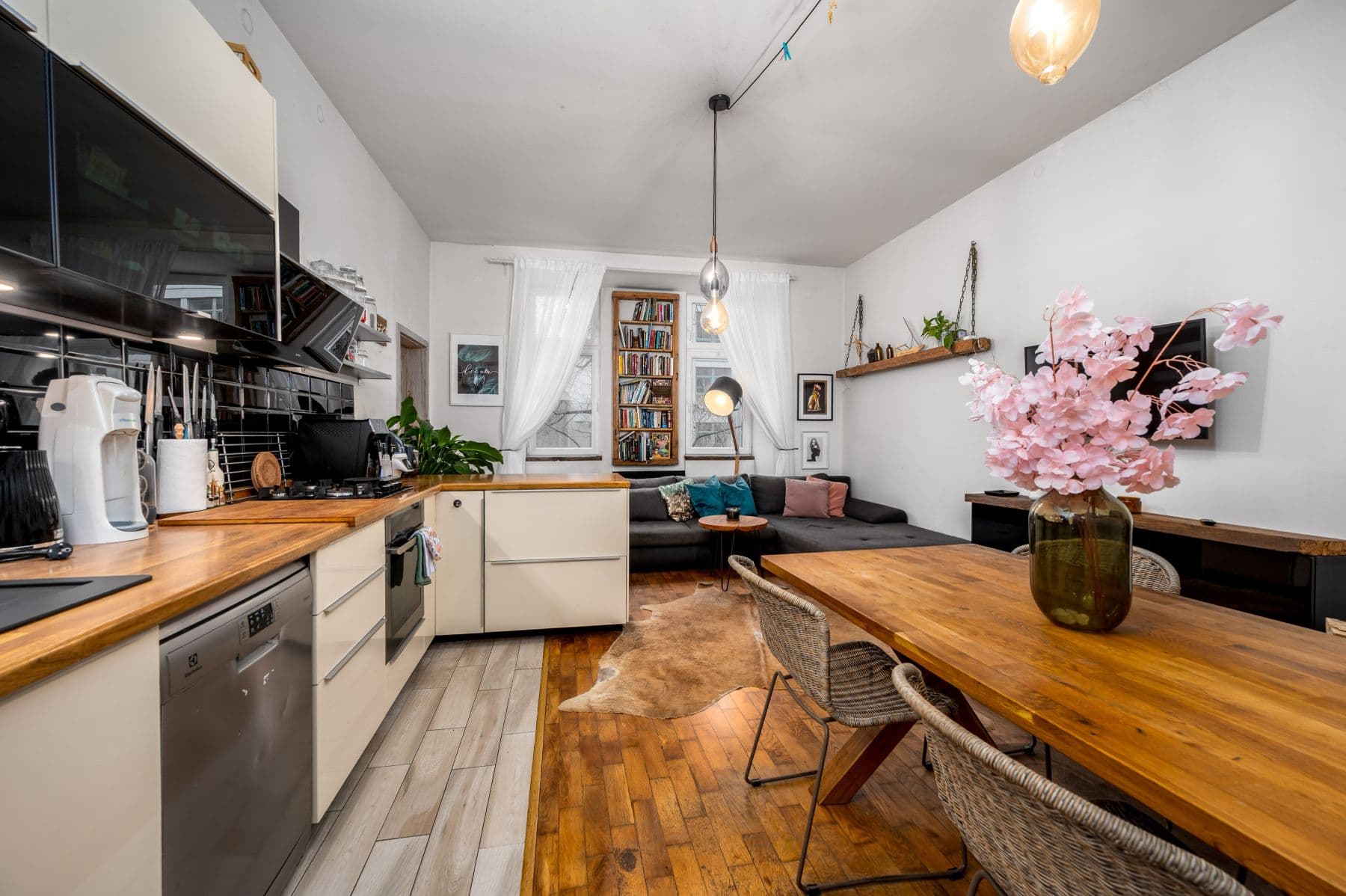 Prenájom bytu 55 m², Na Maninách, Praha, Praha Prenájom bytu 55 m², Na Maninách, Praha, Praha