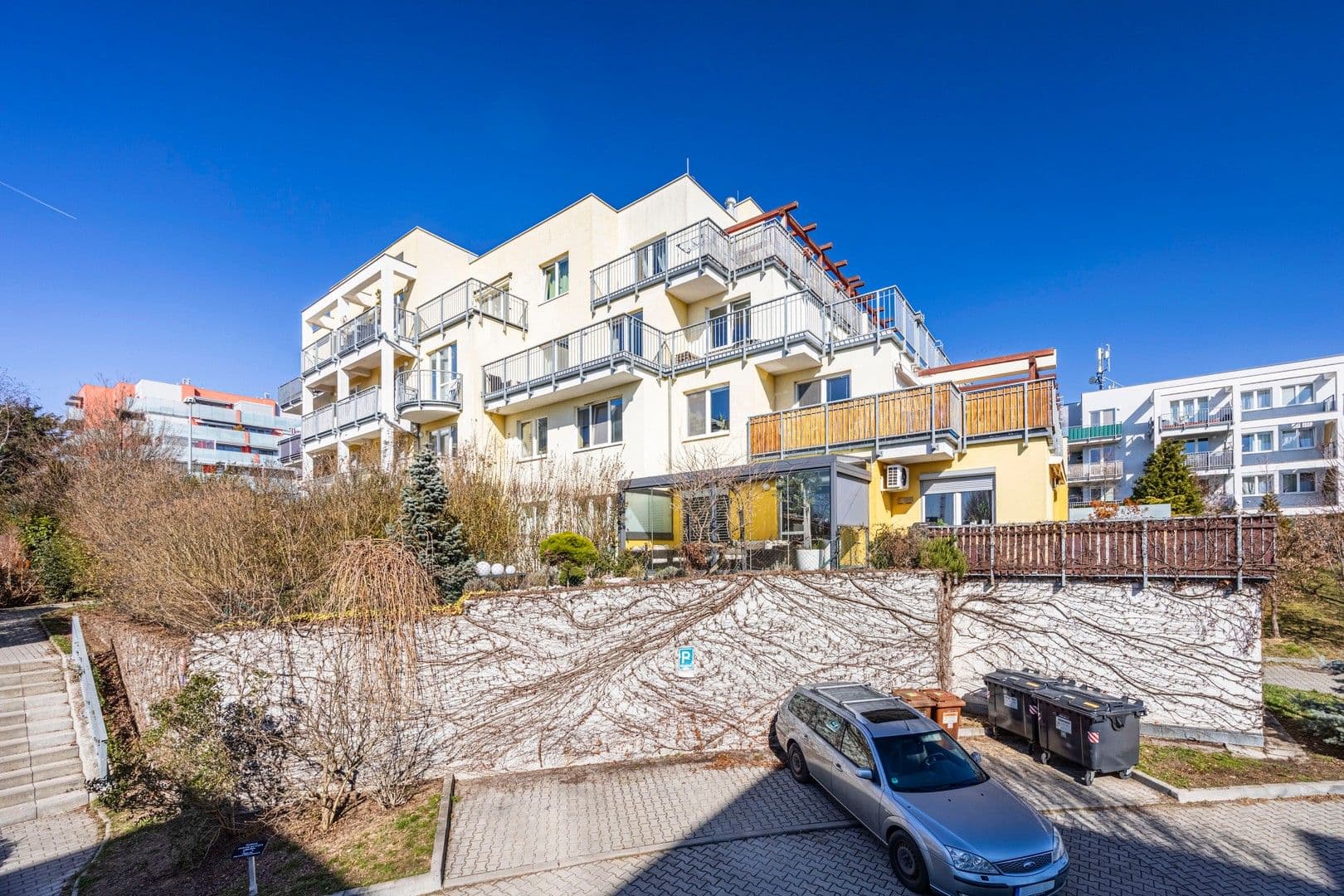 Prenájom bytu 2-izbový 63 m², Wiesenthalova, Praha, Praha Prenájom bytu 2-izbový 63 m², Wiesenthalova, Praha, Praha