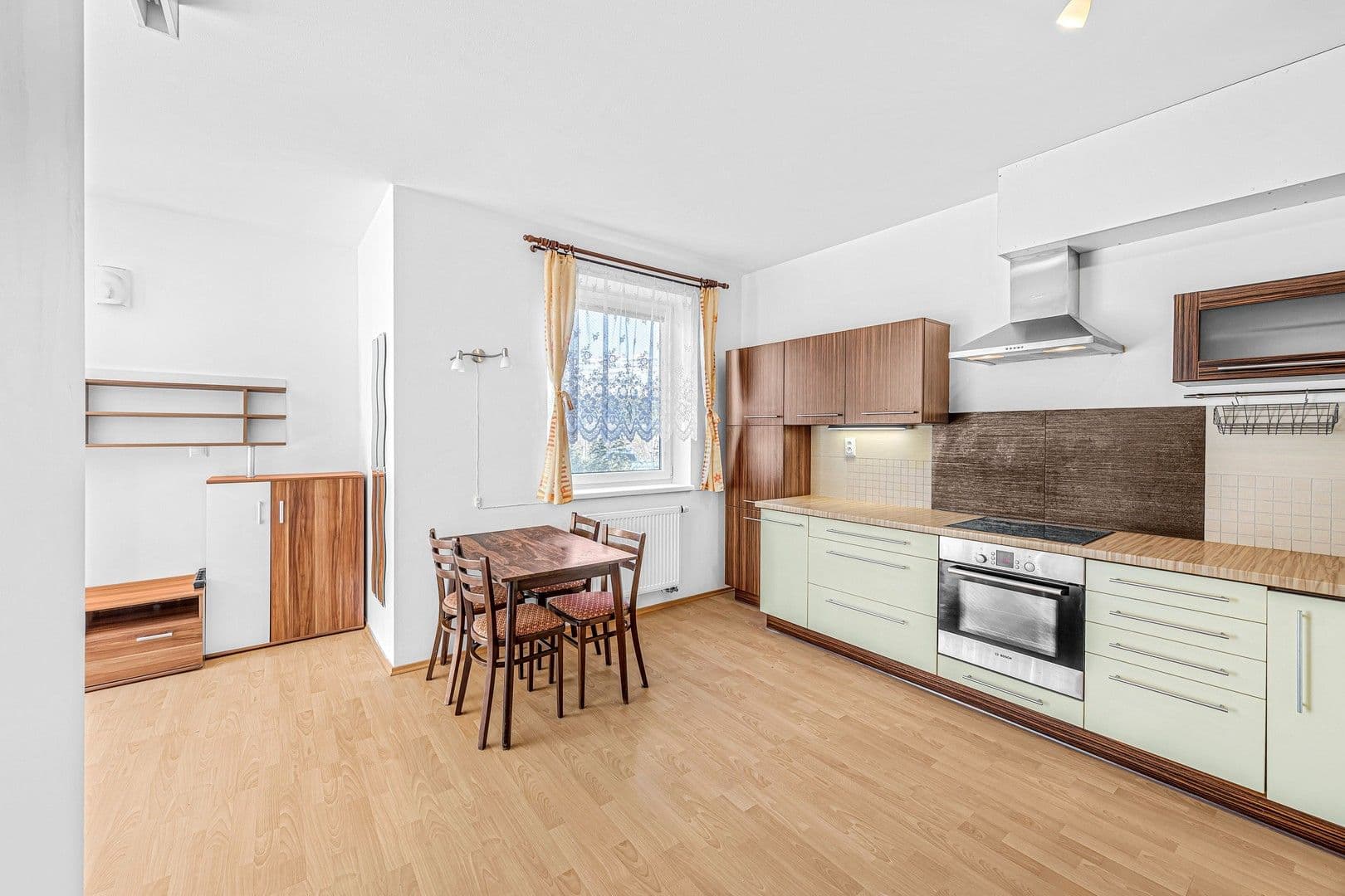 Prenájom bytu 2-izbový 63 m², Wiesenthalova, Praha, Praha Prenájom bytu 2-izbový 63 m², Wiesenthalova, Praha, Praha