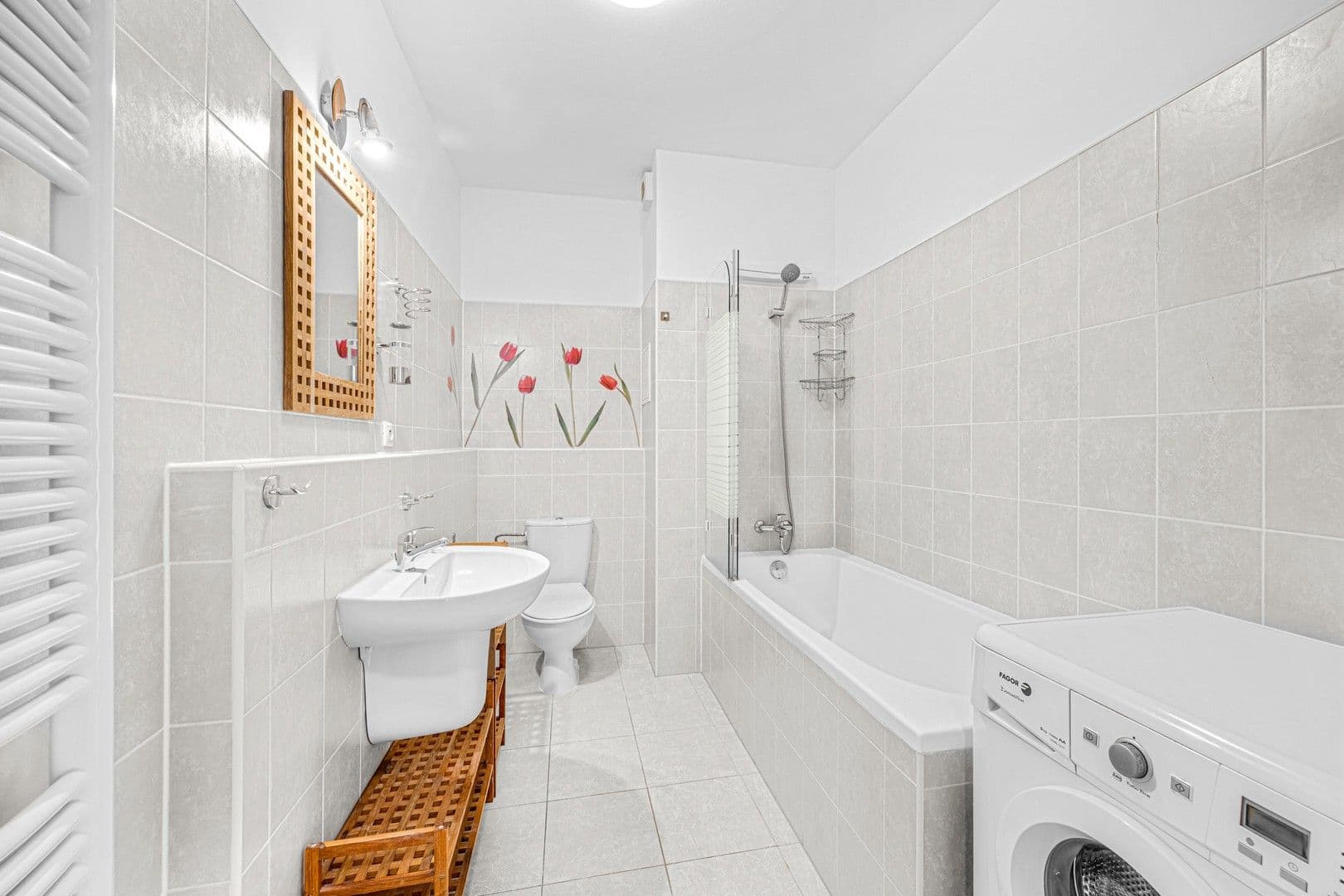 Prenájom bytu 2-izbový 63 m², Wiesenthalova, Praha, Praha Prenájom bytu 2-izbový 63 m², Wiesenthalova, Praha, Praha