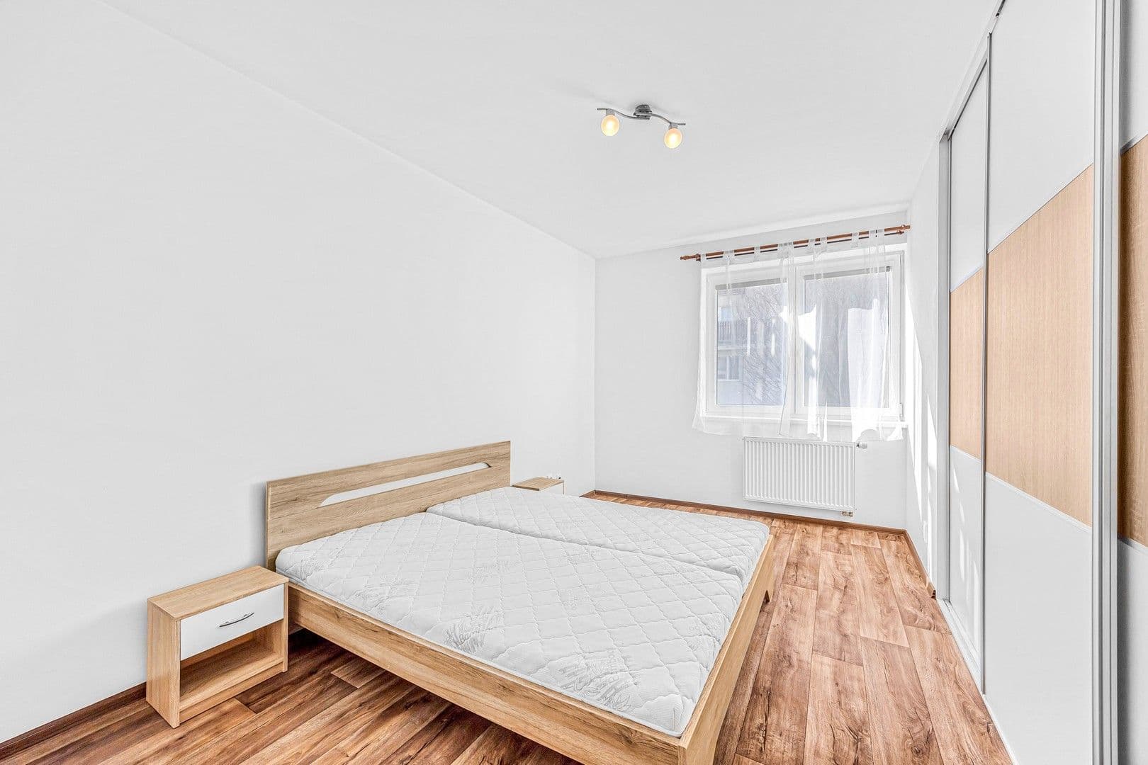 Prenájom bytu 2-izbový 63 m², Wiesenthalova, Praha, Praha Prenájom bytu 2-izbový 63 m², Wiesenthalova, Praha, Praha